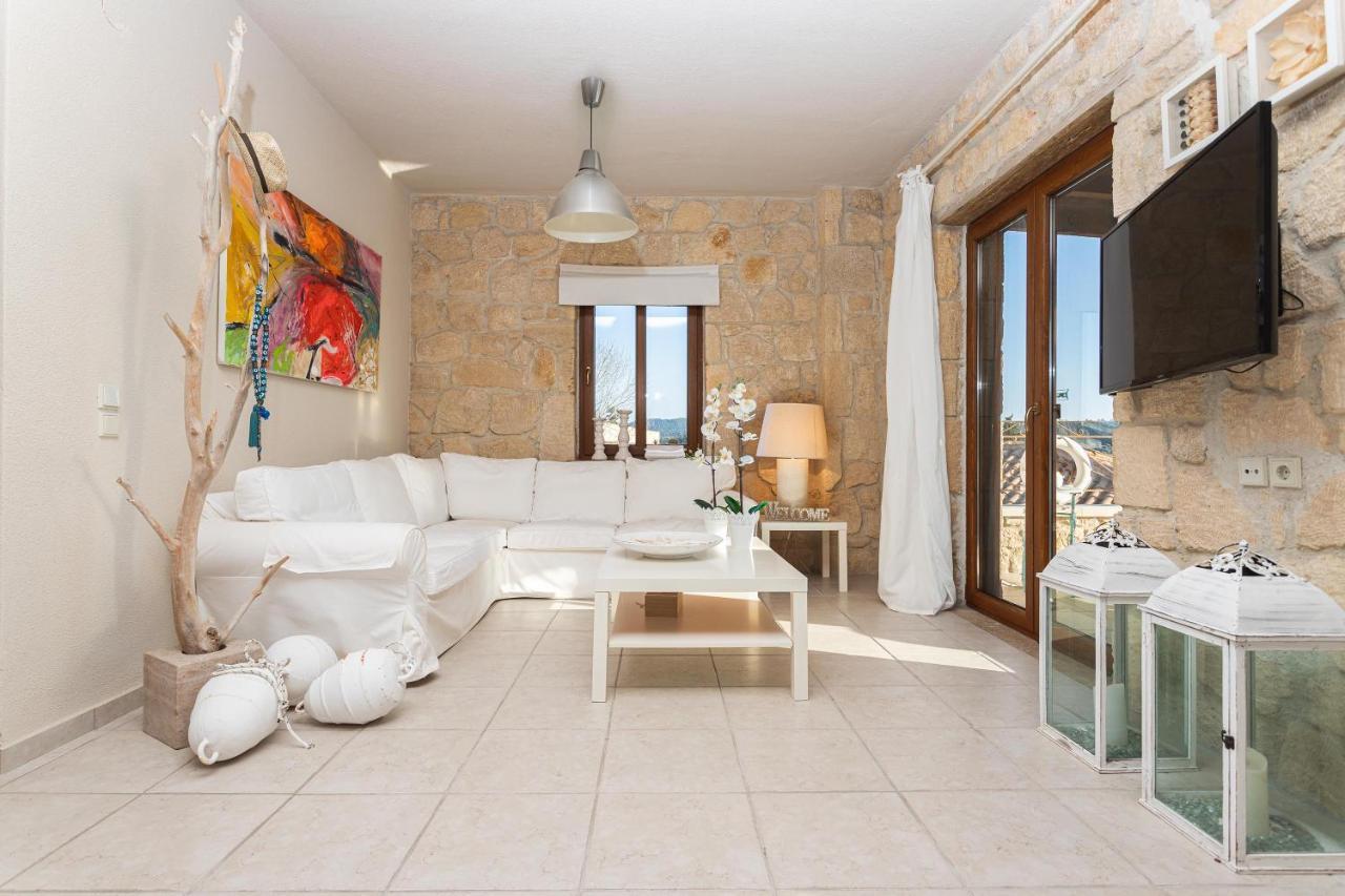 Pure White Suite Elani Сівірі Екстер'єр фото